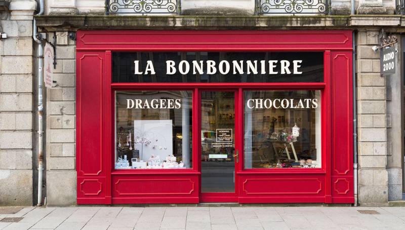LA BONBONNIERE